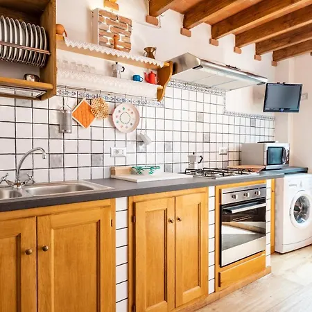 דירה La Casa Di Zia Maria Veneranda באוני