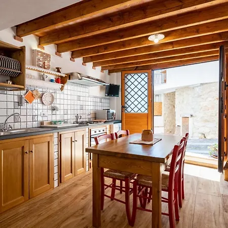 La Casa Di Zia Maria Veneranda * Baunei