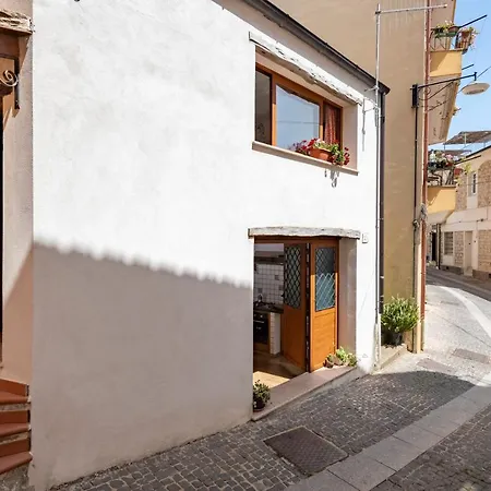 דירה La Casa Di Zia Maria Veneranda באוני