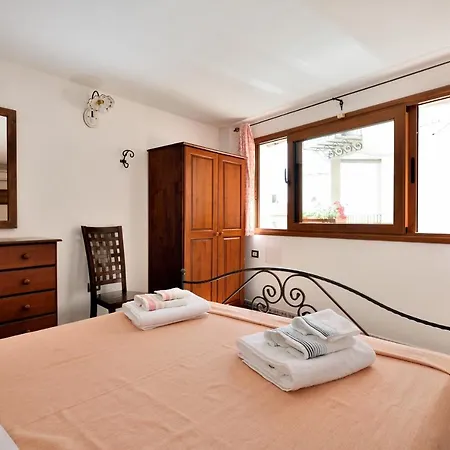 La Casa Di Zia Maria Veneranda Apartment